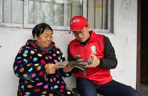 路边吃瓜群众李女士,路边吃瓜群众的独特视角