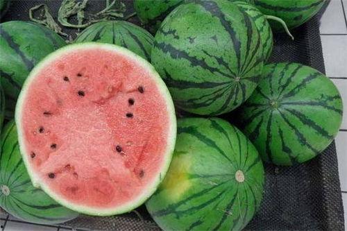 吃瓜降暑的好处,吃瓜降暑，健康养生两不误