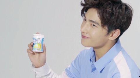 杨洋直播吃瓜,揭秘娱乐圈幕后故事